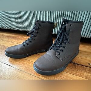Dr. Martens Sheridan Boots
